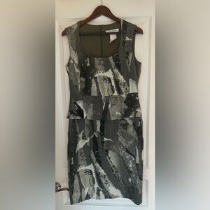 Maxmara sleeveless dress. Very chic. Green. Pre owned